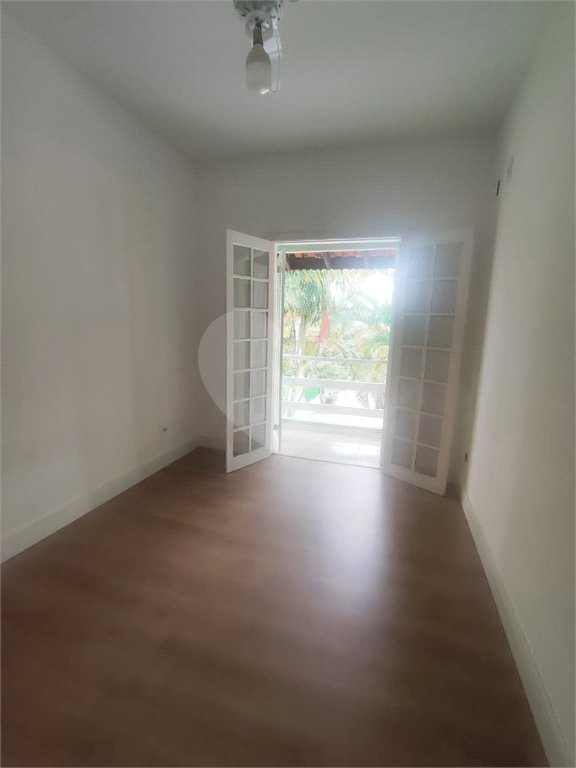 Casa à venda com 4 quartos, sendo 1 suíte, em Ivoturucaia, Jundiaí, SP