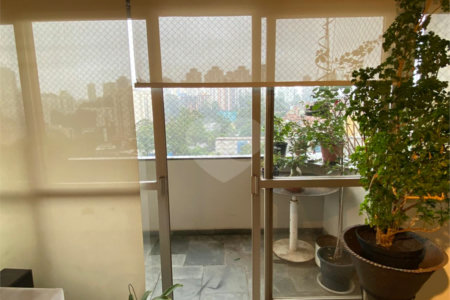 Apartamento à venda com 3 quartos, sendo 1 suíte, em Morumbi, São Paulo, SP