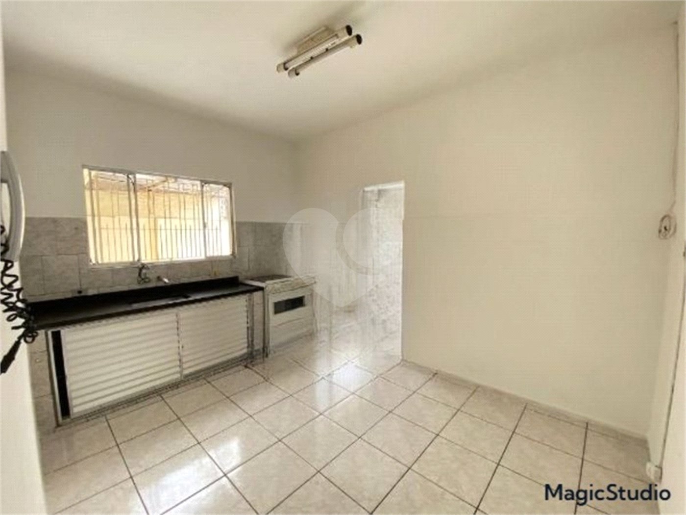 Casa com 224m², 3 dormitórios, 4 vagas, à venda na Vila Ema.