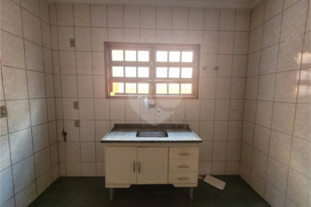 Casa à venda com 3 quartos, sendo 1 suíte, em Vila Vitório Mazzei, São Paulo, SP