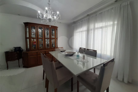 Sobrado à venda com 3 quartos, sendo 1 suíte, em Vila Medeiros, São Paulo, SP