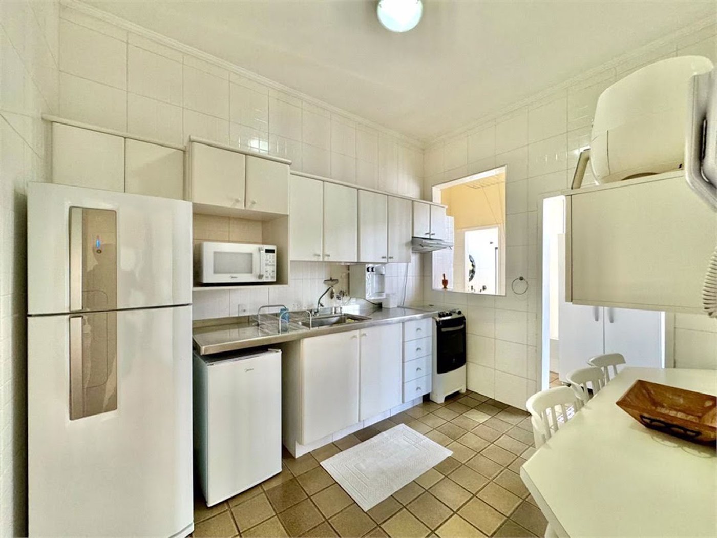Apartamento Residencial à venda, Pitangueiras, Guarujá - AP0768.