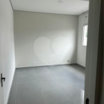 Terreno para alugar com 3 suítes no condomínio Residencial Veneza, Mogi das Cruzes - SP