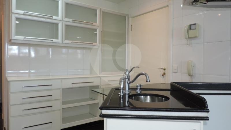 Apartamento à venda com 3 suítes em Jardim Marajoara, São Paulo, SP