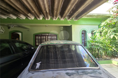 Casa à venda com 4 quartos, sendo 1 suíte, em Vila Paulo Silas, São Paulo, SP