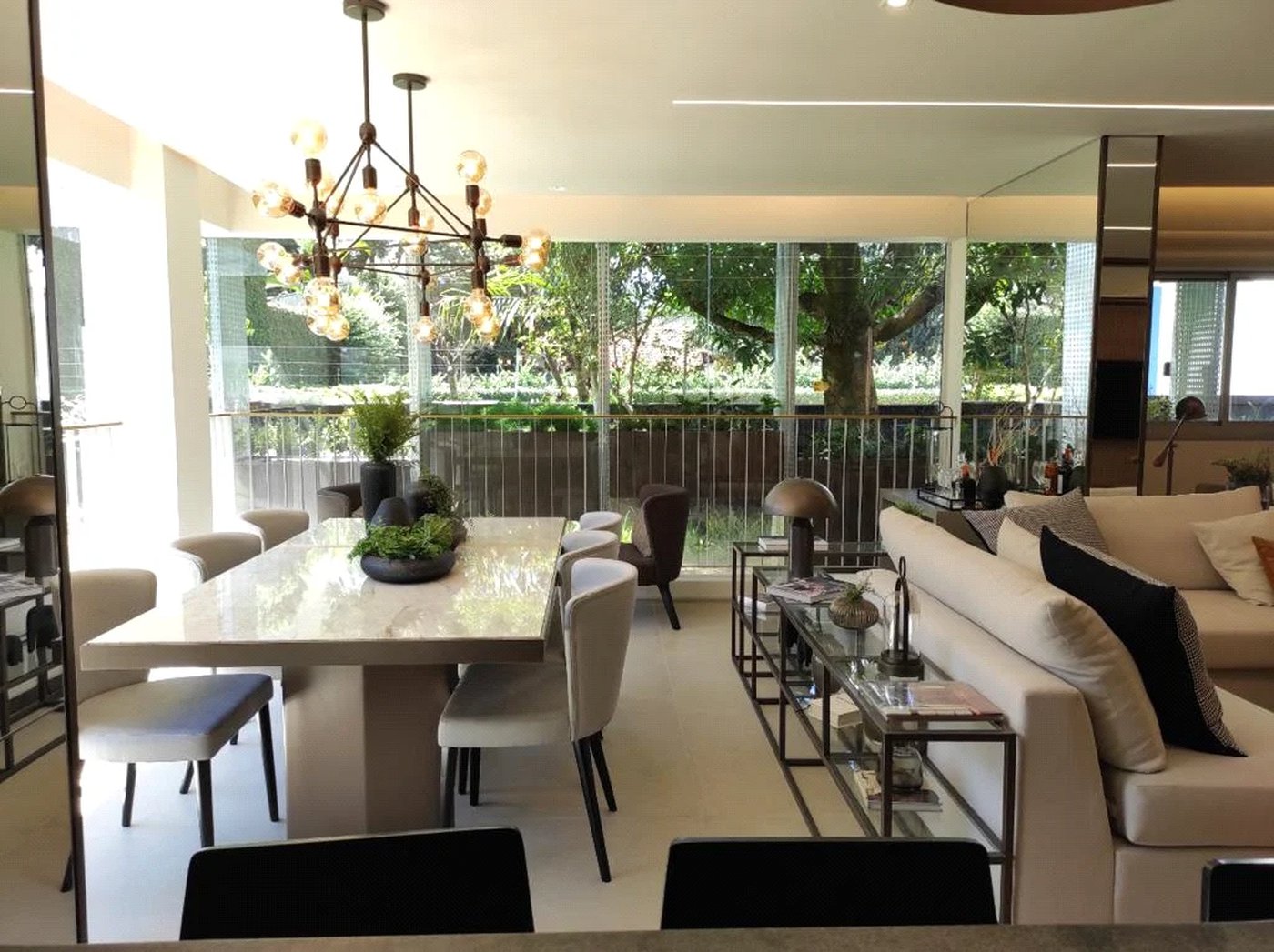 Apartamento à venda com 3 quartos, sendo 1 suíte,  em Pinheiros, São Paulo, SP