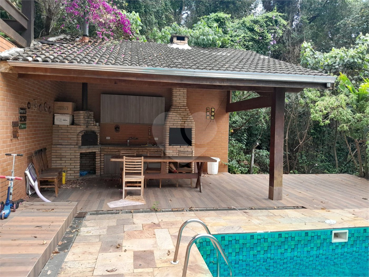 Casa Térrea à venda com 5 quartos, sendo 2 suítes,  em Roseira, Mairiporã, SP