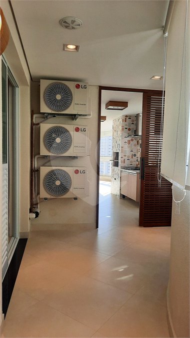 Apartamento à venda com 3 suítes em Jardim Marajoara, São Paulo, SP