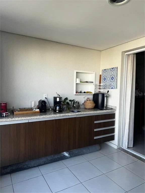 Apartamento à venda com 3 quartos, sendo 1 suíte, em Parque Reboucas, São Paulo, SP