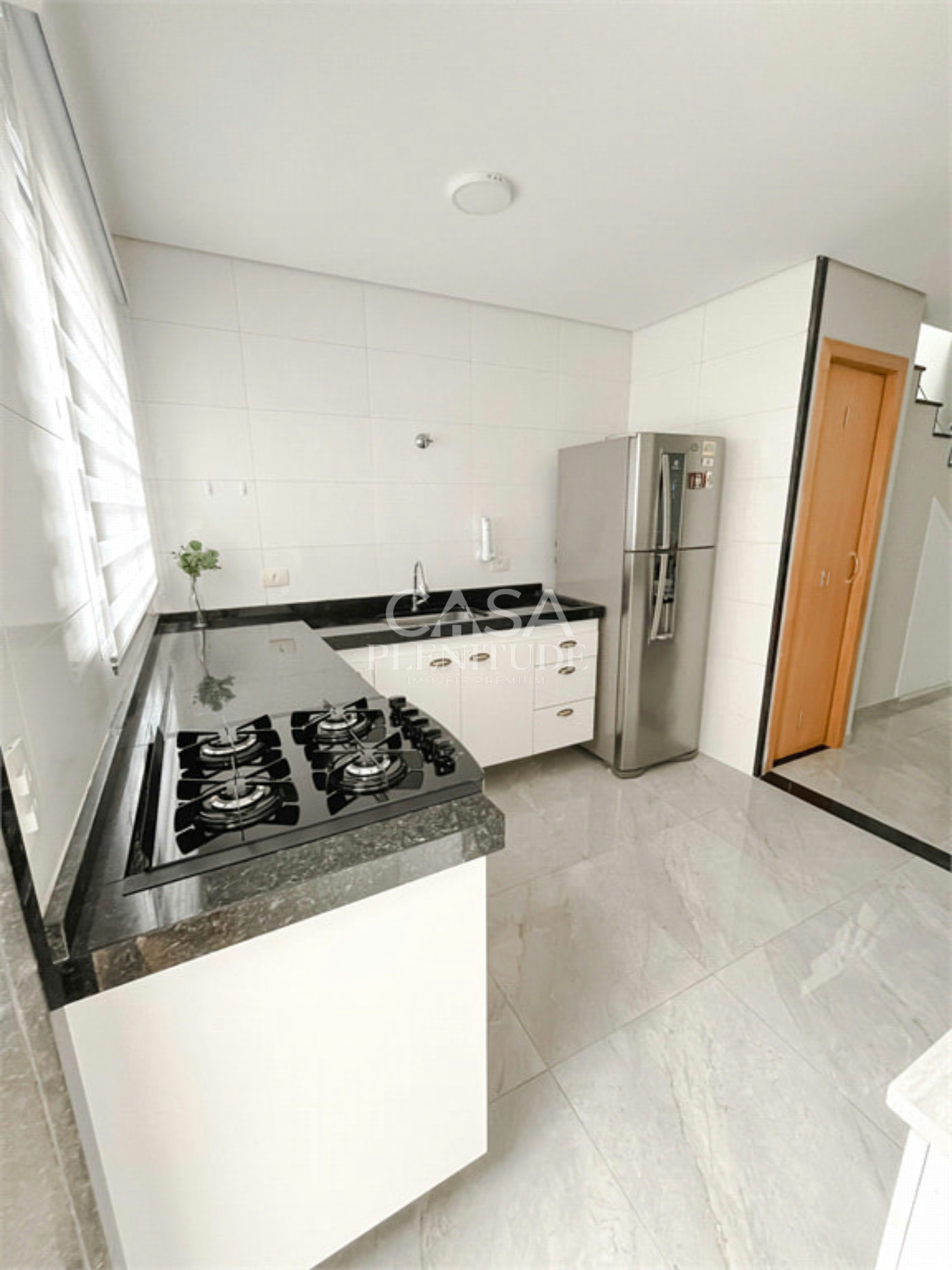 Sobrado à venda com 3 quartos, sendo 1 suíte, em Vila Arriete, São Paulo, SP