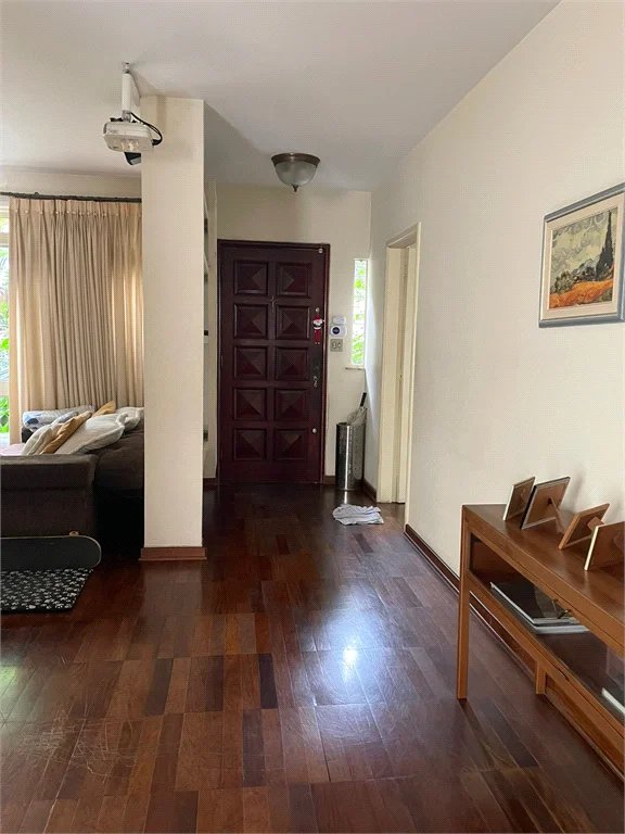 Sobrado à venda com 5 quartos, sendo 2 suítes,  em Vila Cordeiro, São Paulo, SP