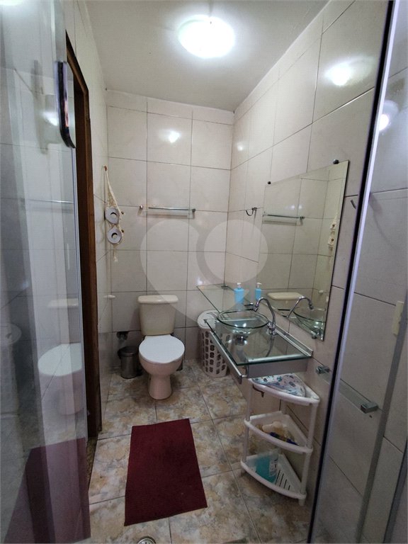 Casa à venda com 3 quartos, sendo 1 suíte, no condomínio Caconde, São Bernardo do Campo - SP