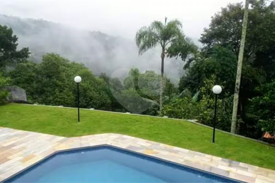 Casa à venda com 2 quartos, sendo 1 suíte, no condomínio Sausalito, Mairiporã - SP