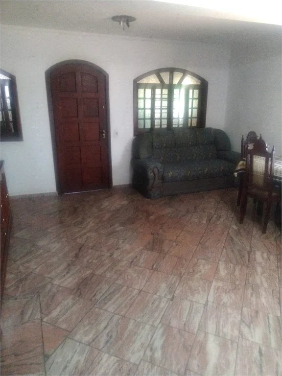 Sobrado à venda com 4 quartos, sendo 2 suítes, em Instituto de Previdência, São Paulo, SP