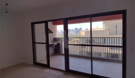 Apartamento à venda com 2 quartos, sendo 1 suíte,  em Santo Amaro, São Paulo, SP