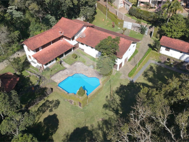 Casa à venda ou para alugar com 4 suítes no condomínio Parque Imperial da Cantareira, Mairiporã - SP