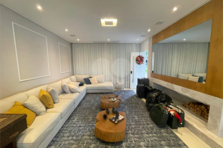 Casa à venda com 3 suítes no condomínio Hills, Arujá - SP