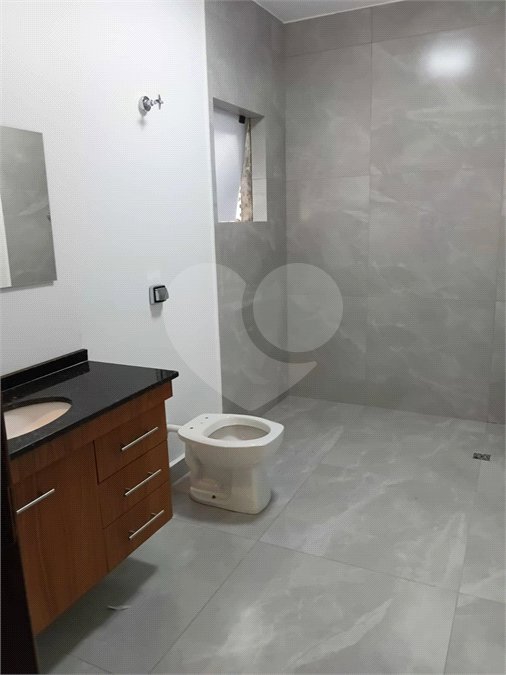 Sobrado para alugar com 2 quartos, sendo 1 suíte, no Centro, São Roque, SP