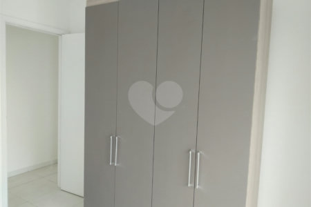 Apartamento para alugar com 2 quartos em Vila Anastácio, São Paulo, SP
