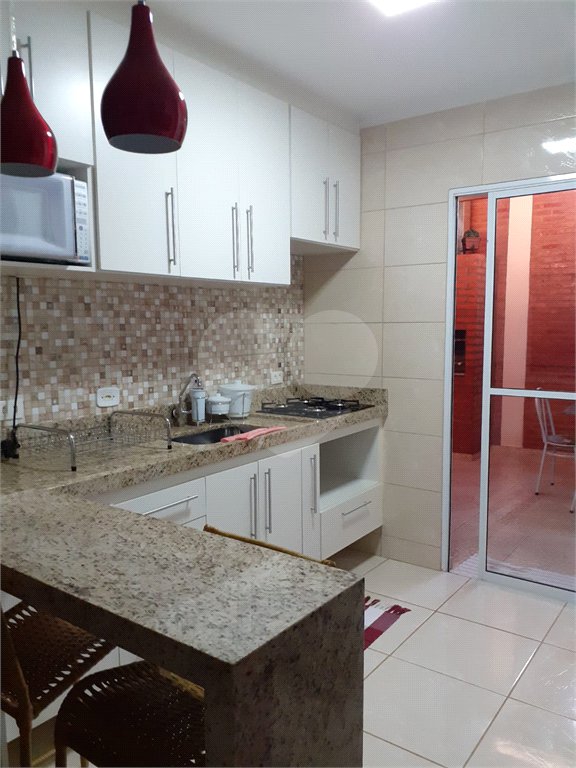 Casa térrea no Condomínio Moradas II.