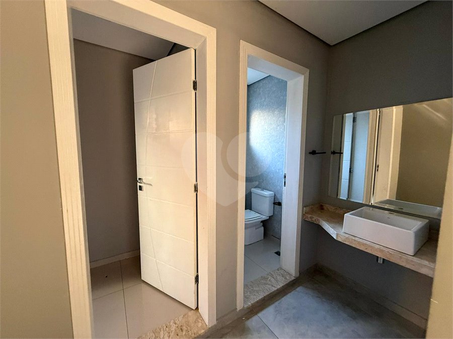 Casa alto padrão condomínio fechado em Atibaia com 4 suítes e ampla área de lazer, espaço gourmet, piscina, 6 vagas garagem