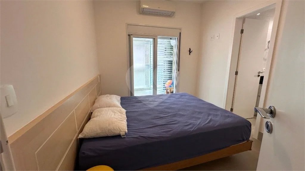 Apartamento à venda com 3 quartos, sendo 1 suíte,  em Riviera de São Lourenço, Bertioga, SP
