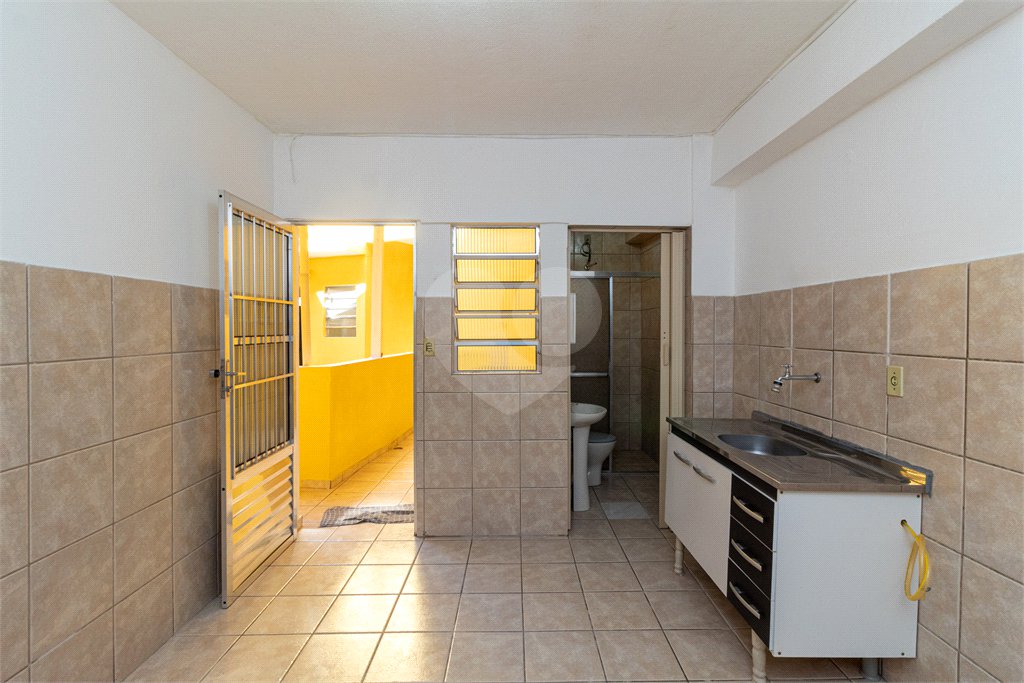 Casa à venda com 3 quartos, sendo 1 suíte, em Jardim Paris, São Paulo, SP