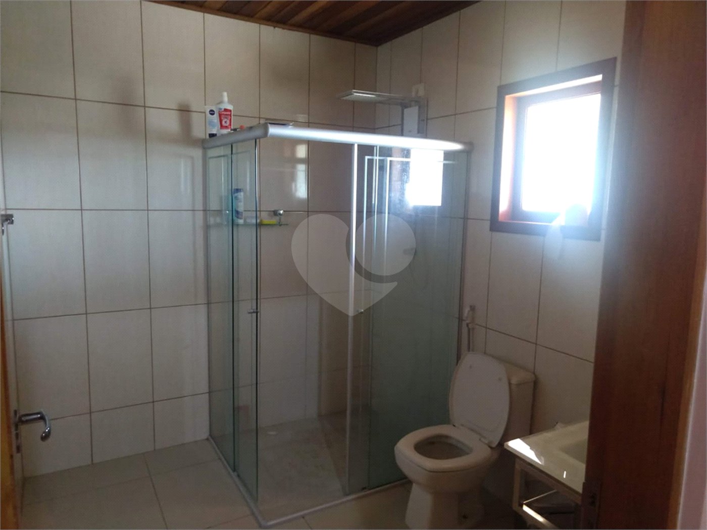 Casa à venda ou para alugar com 6 quartos, sendo 2 suítes, em Rio Acima, Mairiporã, SP