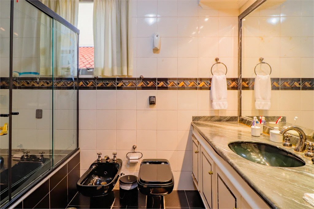 Casa à venda com 4 quartos, sendo 3 suítes,  em Vila Sônia, São Paulo, SP