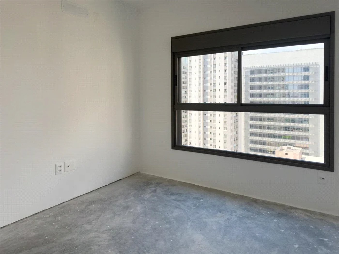 Apartamento à venda com 2 suítes em Santo Amaro, São Paulo, SP