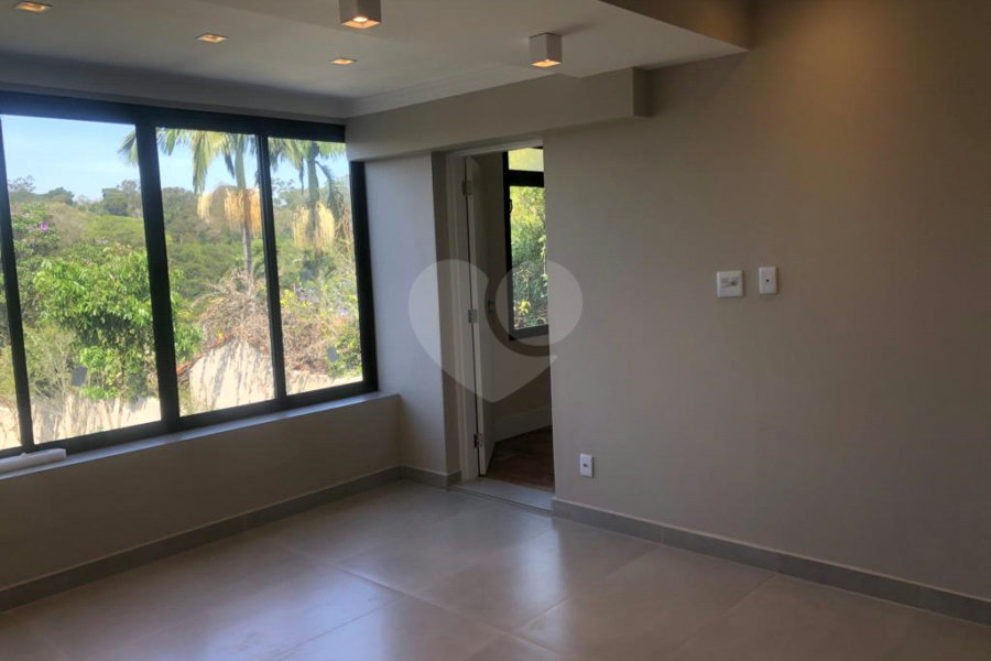 Casa à venda com 4 quartos, sendo 2 suítes,  em Horto Florestal, São Paulo, SP