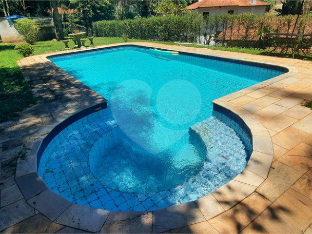 Casa à venda com 4 quartos, sendo 1 suíte,  no condomínio Parque Imperial da Cantareira, Mairiporã - SP