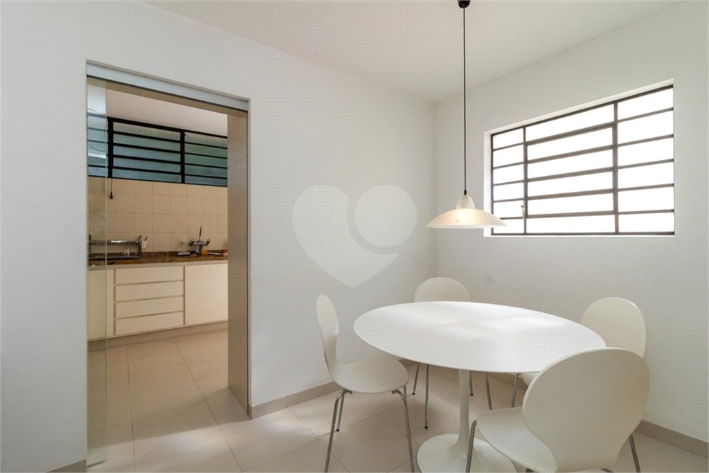 Casa à venda com 4 quartos, sendo 1 suíte, em Jardim Novo Mundo, São Paulo, SP