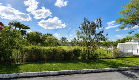 Terreno à venda no condomínio Parque Village Castelo, Itu - SP