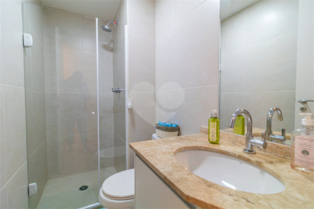 Apartamento à venda com 2 quartos, sendo 1 suíte,  em Santo Amaro, São Paulo, SP