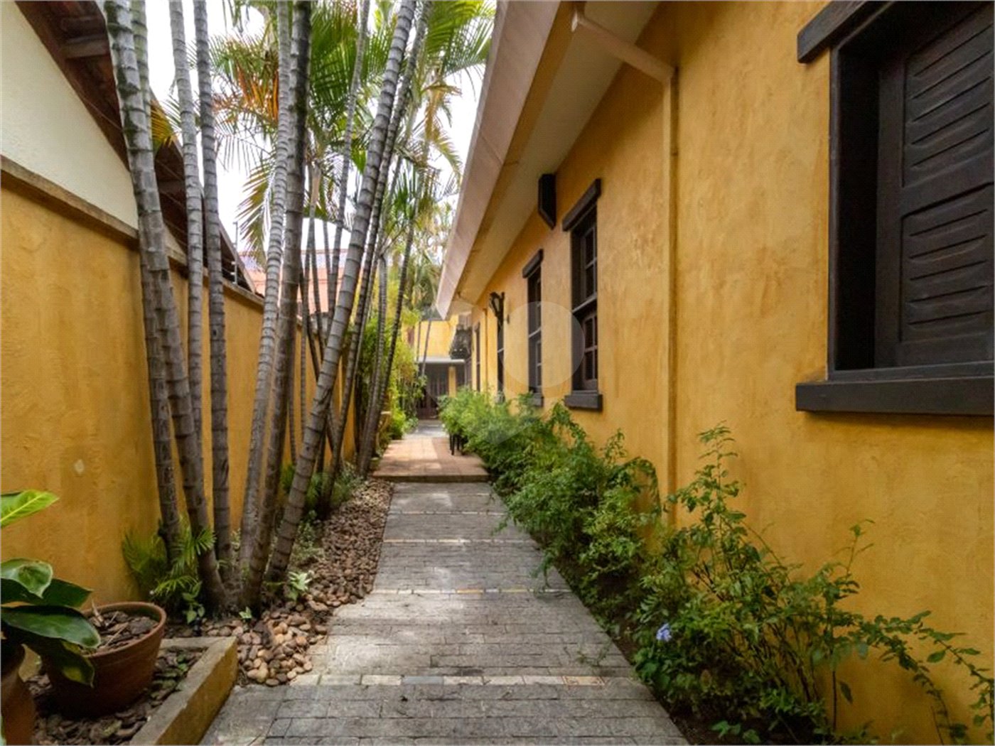 Casa à venda ou para alugar com 4 quartos, sendo 3 suítes, em Lapa, São Paulo, SP
