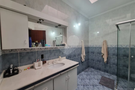 Sobrado à venda com 3 quartos, sendo 1 suíte,  em Vila Trujillo, Sorocaba, SP