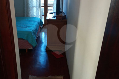 Sobrado à venda com 3 quartos em Jardim Colombo, São Paulo, SP