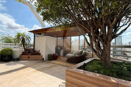 Triplex à venda com 4 suítes em Santa Teresinha, São Paulo, SP
