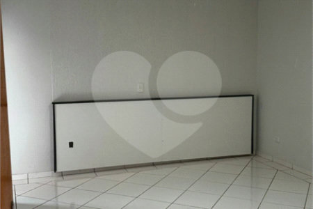 Casa à venda com 8 quartos, sendo 3 suítes,  no condomínio Terras de Santa Rosa, Salto - SP