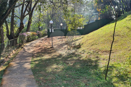 Casa à venda com 4 quartos, sendo 2 suítes, no condomínio Vila Panamericana, São Paulo - SP