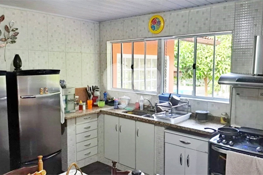 Casa à venda com 6 quartos, sendo 2 suítes, no condomínio Associação Reserva das Hortênsias, Mairiporã - SP