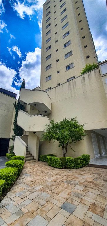Apartamento à venda com 3 suítes em Vila Suzana, São Paulo, SP