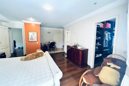 Casa à venda com 8 quartos, sendo 7 suítes, em Barra da Tijuca, Rio de Janeiro, RJ