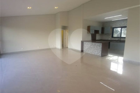 Casa à venda com 4 suítes no condomínio Estância Marambaia, Vinhedo - SP