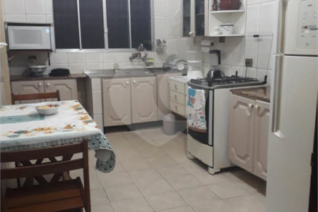 Sobrado à venda com 3 quartos, sendo 1 suíte,  em Vila Nivi, São Paulo, SP
