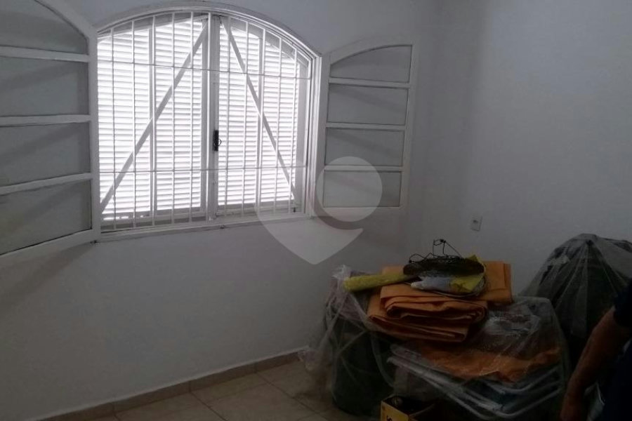 Sobrado à venda com 4 quartos em Vila Guilherme, São Paulo, SP