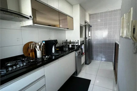 Apartamento à venda com 3 quartos, sendo 1 suíte, em Parque Reboucas, São Paulo, SP