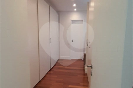 Apartamento à venda com 3 suítes em Nova Petrópolis, São Bernardo do Campo, SP
