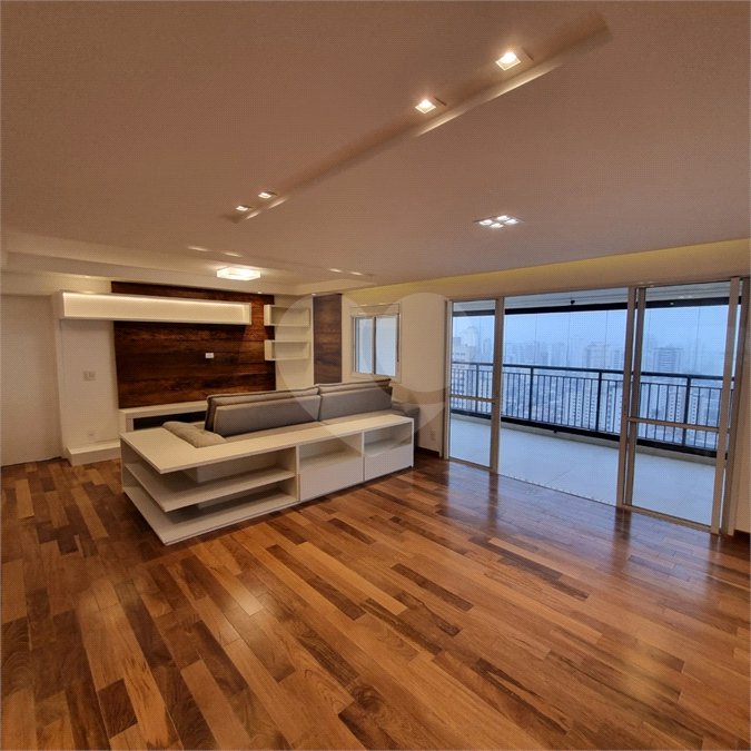 Apartamento à venda com 3 suítes em Santana, São Paulo, SP